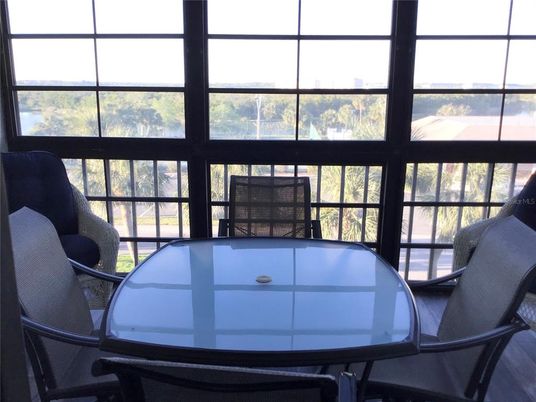 Dining room, Interior