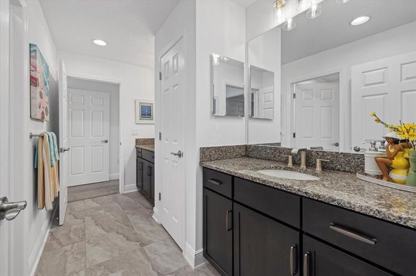 Bathroom, Dual Sink Vanities, Interior, Recessed Lighting