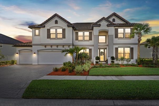 Attached, Exterior, Facade, Mediterranean