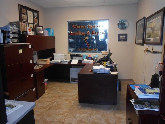 Home Office, Interior