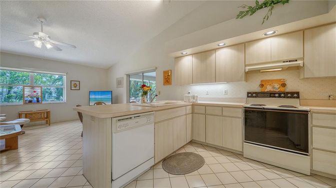 Interior, Kitchen, Recessed Lighting