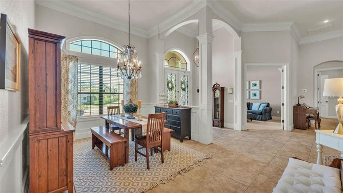 Chandelier, Dining room, Interior, Pendant Lights, Recessed Lighting