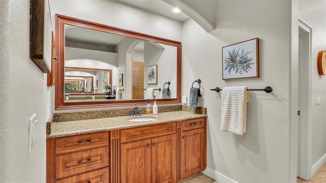 Bathroom, Interior, Recessed Lighting
