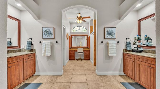 Bathroom, Interior, Recessed Lighting
