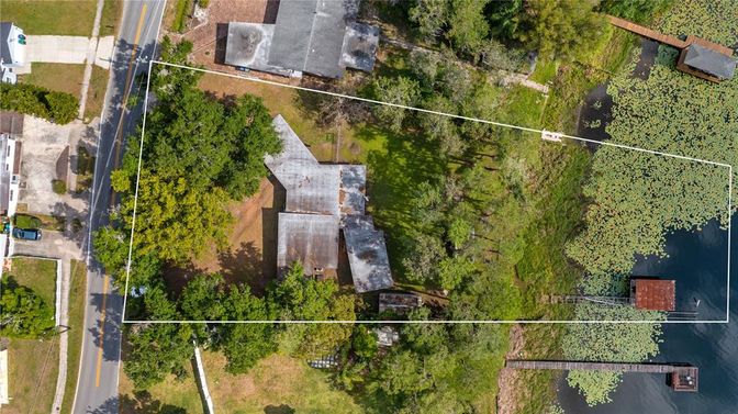 Exterior, Drone