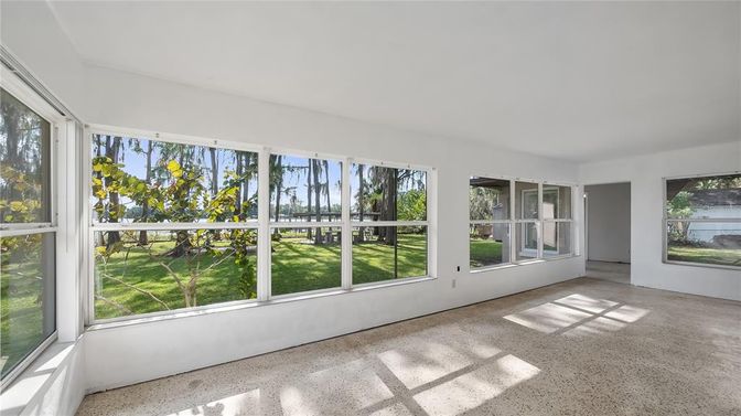 Empty room, Interior, Sun Room