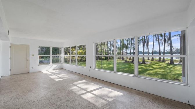 Empty room, Interior, Sun Room