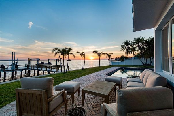 Exterior, Lake, Pool