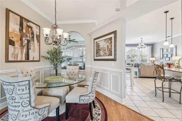Chandelier, Dining room, Interior, Living room, Pendant Lights, Wood Texture Flooring
