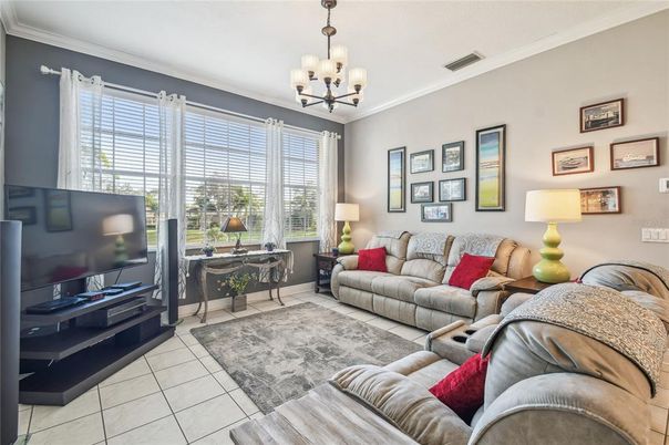 Chandelier, Interior, Living room