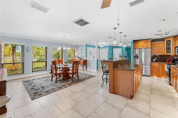 Dining room, Interior, Kitchen, Pendant Lights, Recessed Lighting, Stainless Steel Appliances