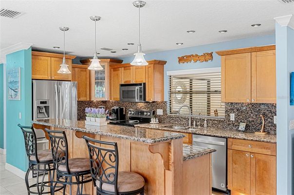 Interior, Kitchen, Pendant Lights, Recessed Lighting, Stainless Steel Appliances