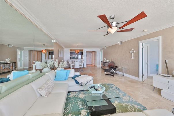 Dining room, Interior, Living room, Pendant Lights