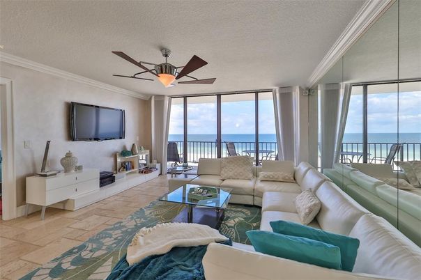Interior, Living room, Water