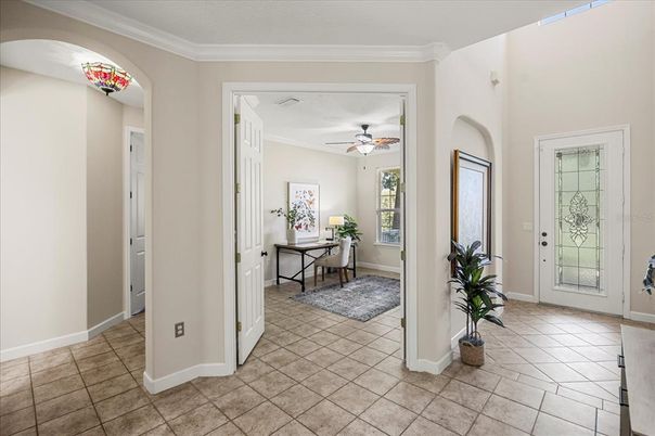 Home Office, Interior