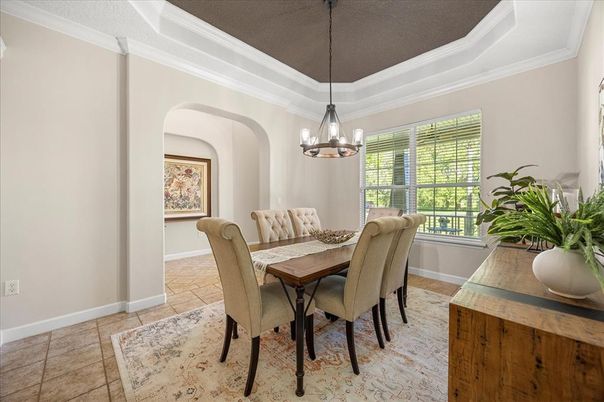 Chandelier, Dining room, Interior, Pendant Lights
