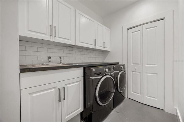 Interior, Washer
