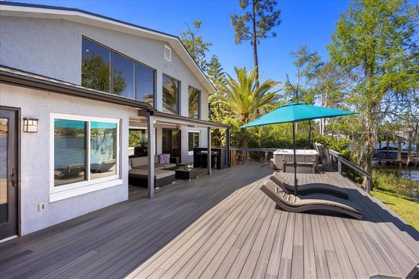 Exterior, Hot Tub, Water