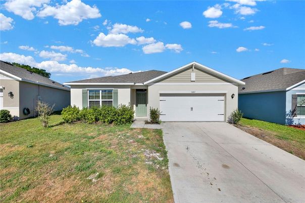 Attached, Exterior, Facade, Ranch