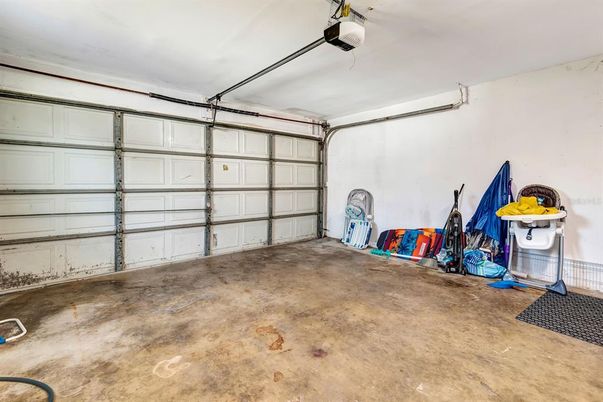 Garage, Interior