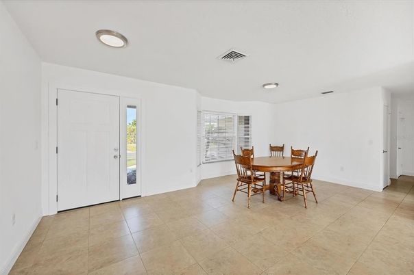 Dining room, Interior