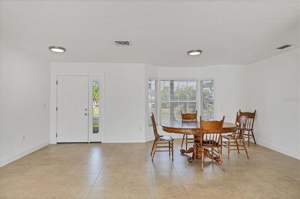 Dining room, Interior, Recessed Lighting