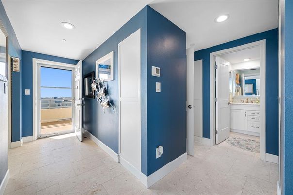 Interior, Recessed Lighting