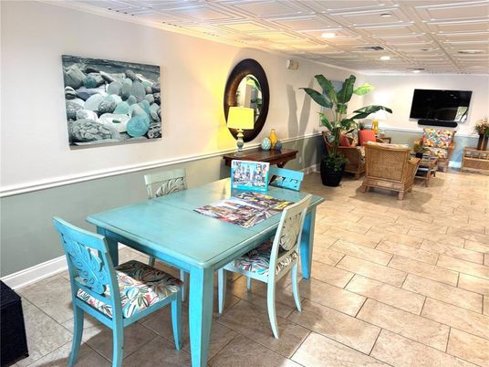 Dining room, Interior, Living room, Recessed Lighting