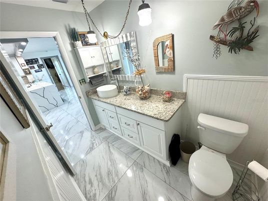 Bathroom, Interior, Marble, Pendant Lights