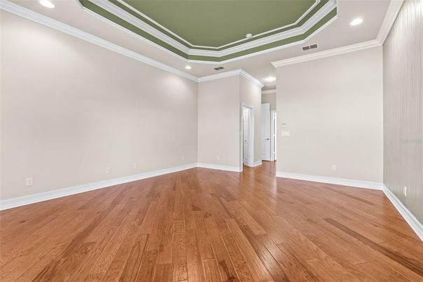 Empty room, Interior, Recessed Lighting, Wood Texture Flooring
