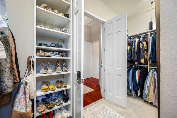Interior, Walk-in Closets, Wood Texture Flooring