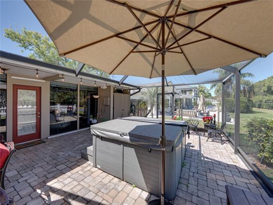 Exterior, Hot Tub