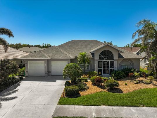 Attached, Exterior, Facade, Ranch