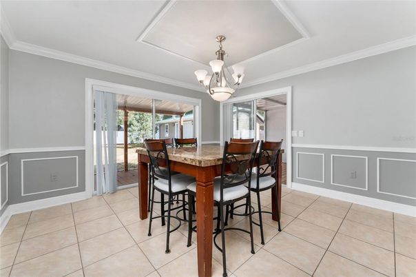 Chandelier, Dining room, Interior