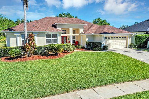Attached, Exterior, Facade, Ranch