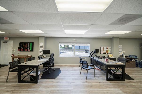 Home Office, Interior, Recessed Lighting, Wood Texture Flooring