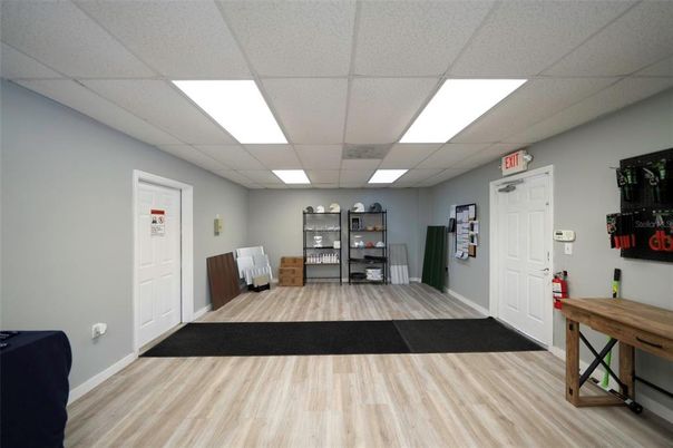 Interior, Recessed Lighting, Wood Texture Flooring