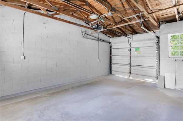 Garage, Interior, Wooden Beams, Wooden Ceilings