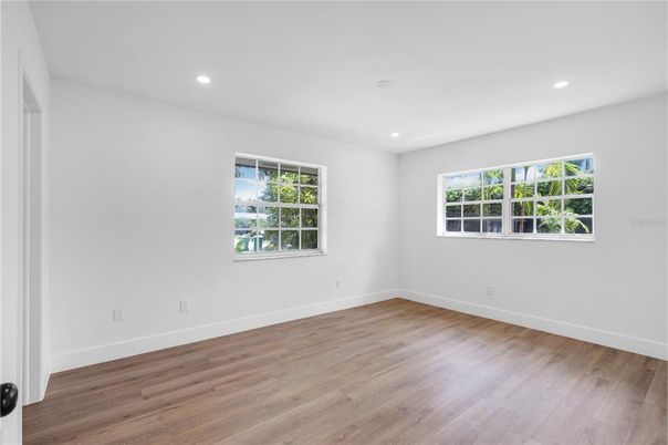 Empty room, Interior, Recessed Lighting, Wood Texture Flooring