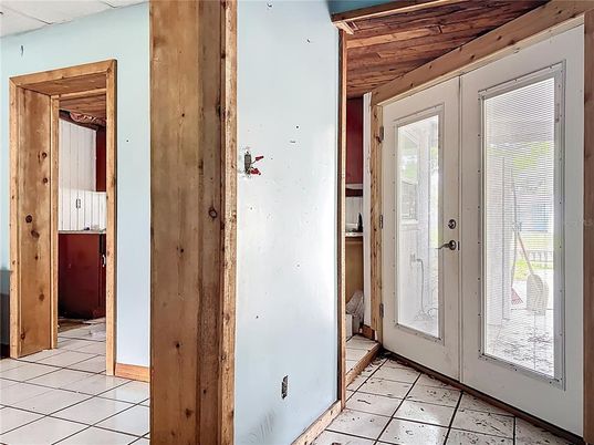 Interior, Wooden Walls