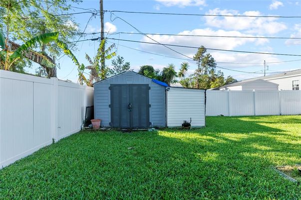 Backyard, Exterior