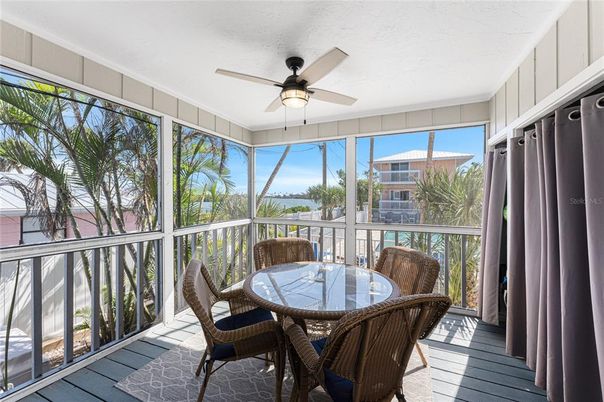 Dining room, Interior, Sun Room, Wood Texture Flooring
