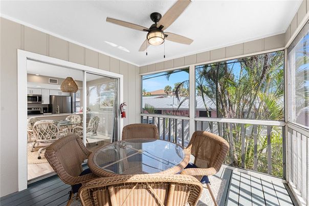 Dining room, Interior, Kitchen, Stainless Steel Appliances
