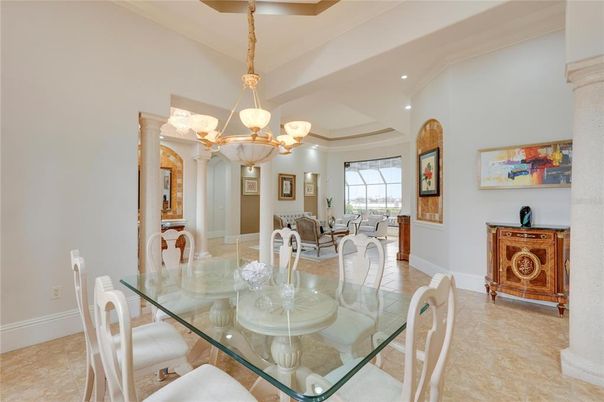Chandelier, Dining room, Interior, Living room, Pendant Lights, Recessed Lighting