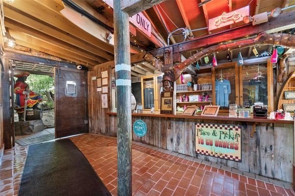 Interior, Wooden Beams