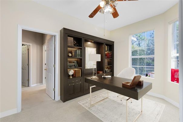 Home Office, Interior