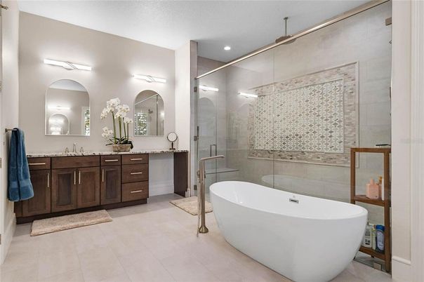 Bathroom, Dual Sink Vanities, Free Standing Baths, Glass Shower, Interior, Recessed Lighting