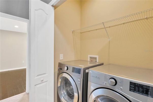 Interior, Utility Closets, Washer, Wood Texture Flooring