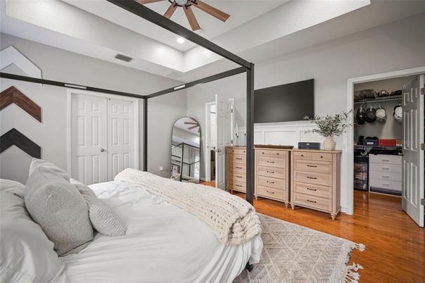 Bedroom, Interior, Recessed Lighting, Wood Texture Flooring