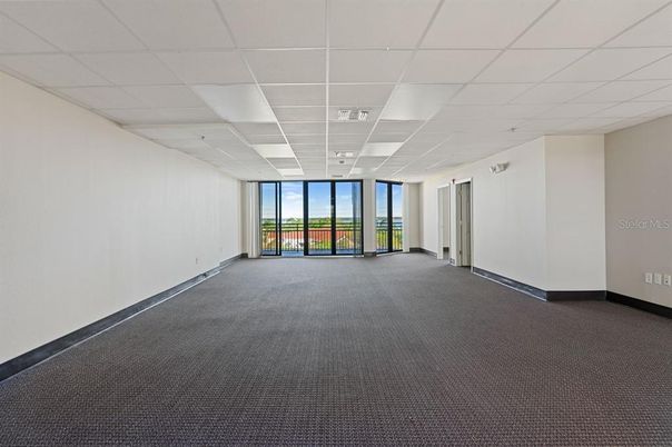 Empty room, Interior, Recessed Lighting